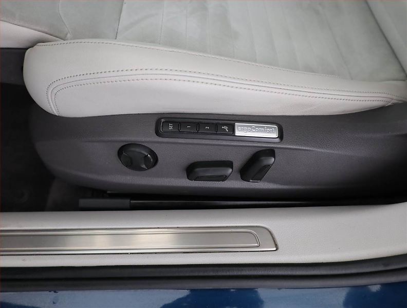 Volkswagen Passat (2020) Elegance 2.0 TDI, Automat - fotka 17 z 19