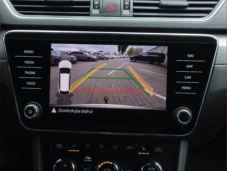 Škoda Superb (2018) 2.0 TDI, 4X4, Automat - fotka 17 z 23