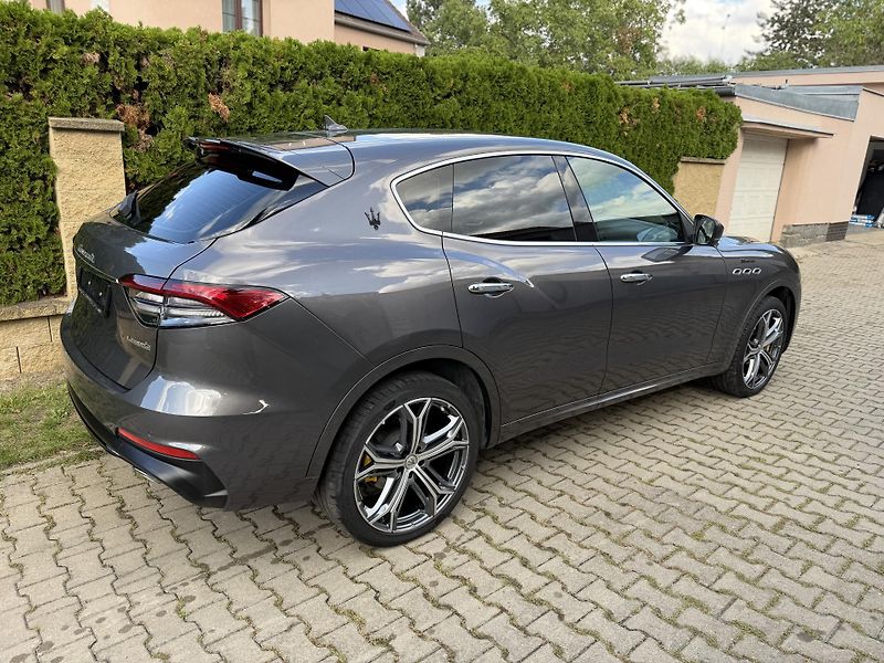 Maserati Levante (2023) 430PS- MODENA-S-TOP-SKLADEM- - fotka 10 z 27