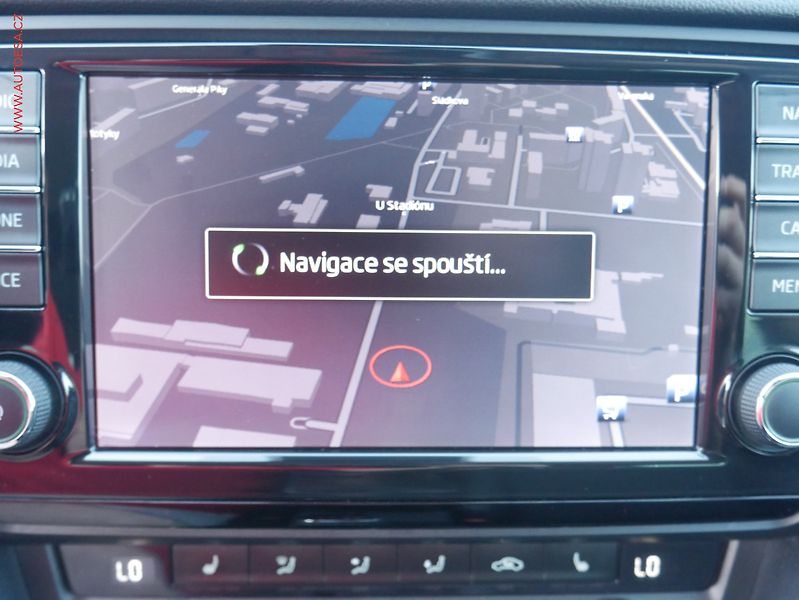 Škoda Octavia (2014) 2.0 TDi, Elegance, navi - fotka 12 z 20