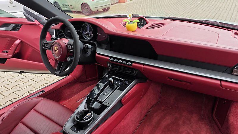 Porsche 911 (2020) 4S BOSE SERVIS TOP STAV - fotka 11 z 14
