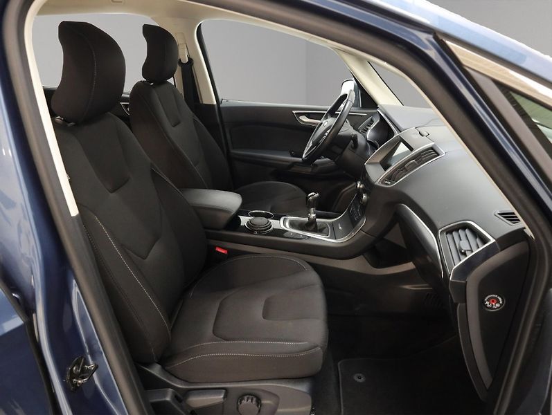 Ford S-MAX (2020) 110kW,7 míst, manuál, tažné, s - fotka 16 z 20