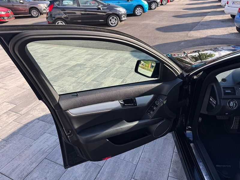 Mercedes-Benz Třídy C (2010) AMG 2,2 CDI 125 KW Automat - fotka 9 z 31