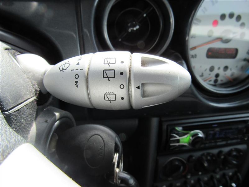 Mini One 1,6 i 66KW - fotka 18 z 24