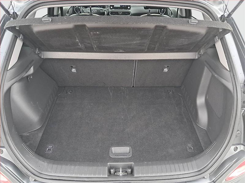 Hyundai Kona (2019) Electric 64 kWh, SoH 100% - fotka 14 z 21