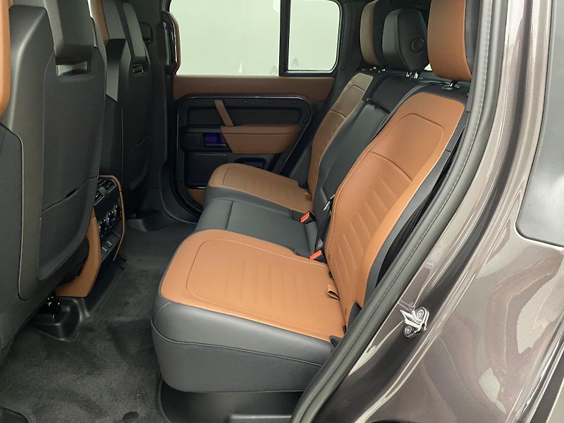 Land Rover Defender (2026) OCTA P635 AWD AUT - fotka 6 z 76