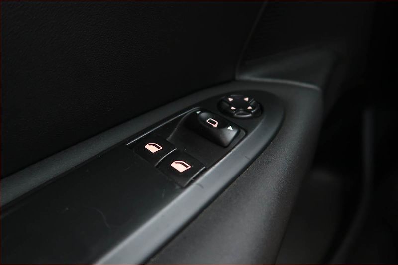 Citroën C4 (2013) 1.4 16V, Tempomat - fotka 15 z 15