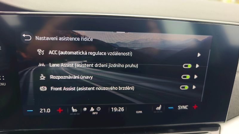 Škoda Octavia (2023) OCT.COM M-HEV STY TS 110/1.5 A - fotka 31 z 34