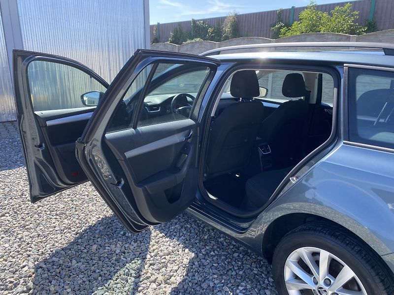 Škoda Octavia 1.6TDi 115PS DSG DPH REZERVACE - fotka 96 z 154