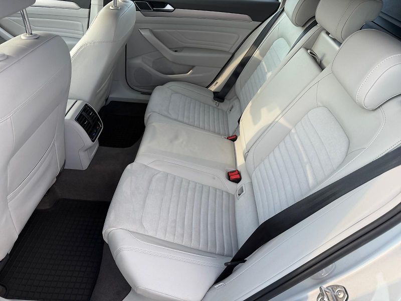 Volkswagen Passat Variant (2021) ELEGANCE 2.0TDI 110kW CZ DPH - fotka 8 z 11