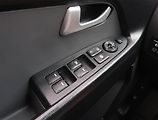 Kia Sportage (2011) 1.7 CRDi, Tempomat - náhled 17