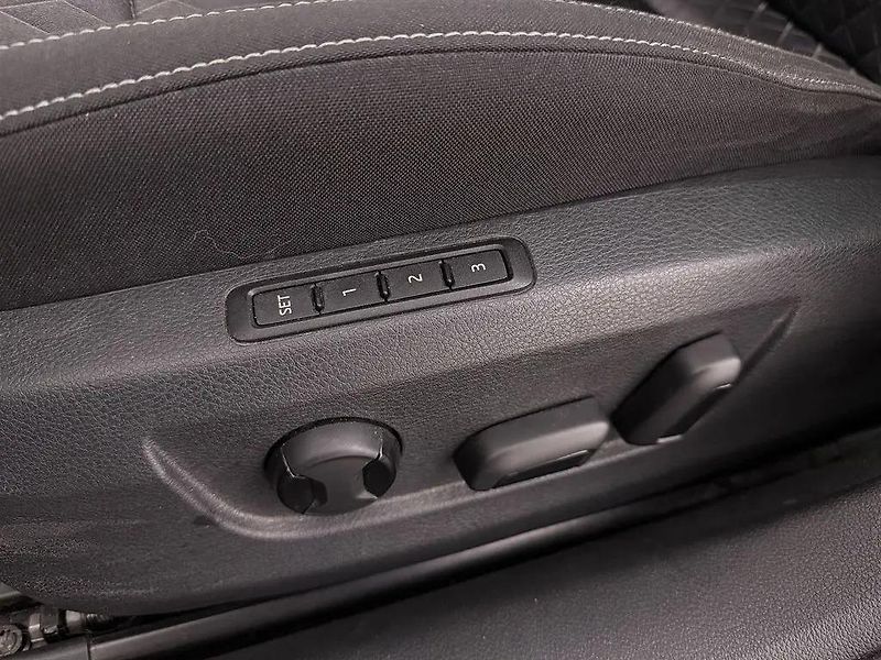 Škoda Superb 1.5TSI DSG 110kW Style DPH TZ - fotka 4 z 8