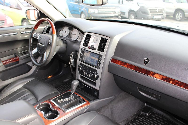 Chrysler 300C (2009) 3.0CRD KŮŽE XENON KLIMA ALU - fotka 14 z 17