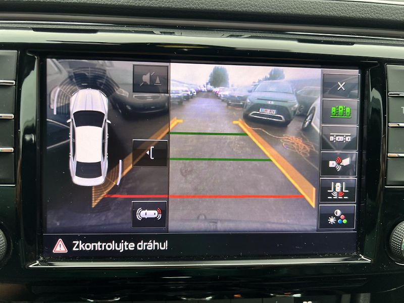 Škoda Superb L&K 2.0TDi 110kw KOUPENO V ČR - fotka 27 z 48