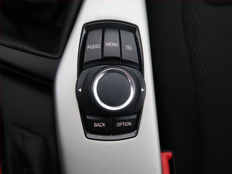 BMW Řada 1 (2015) 116d, Serv.kniha, Tempomat - fotka 16 z 18