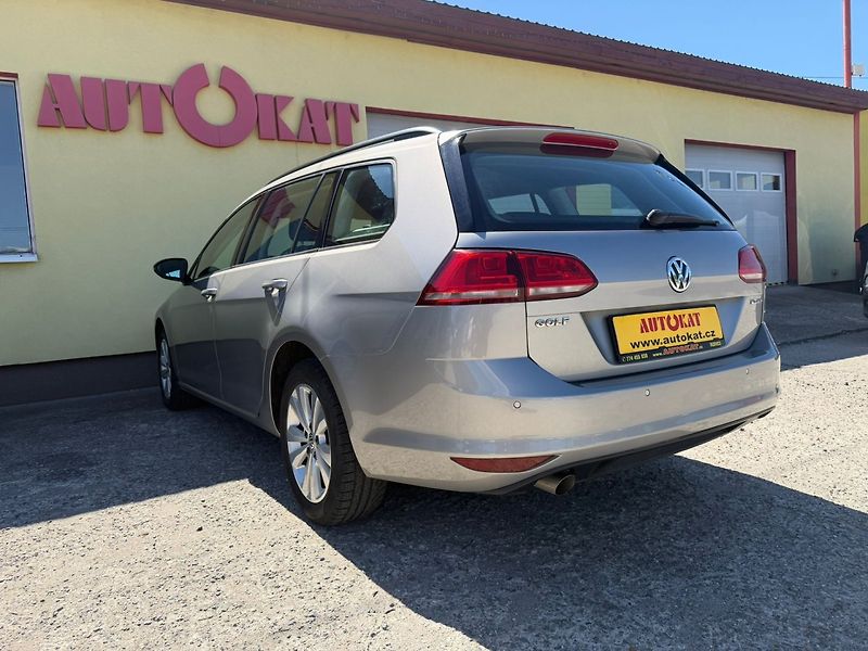 Volkswagen Golf (2016) 1.6 TDi 81kW/1MAJ/Tempomat - fotka 5 z 32