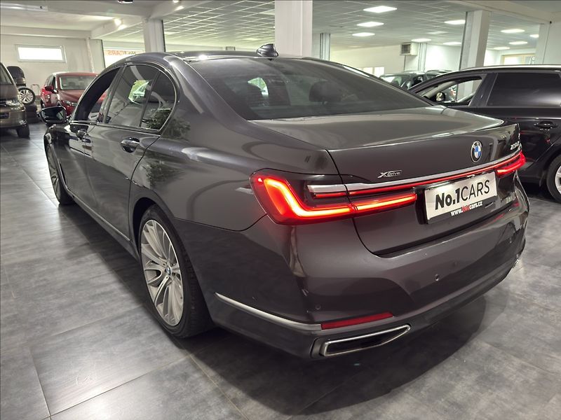 BMW Řada 7 3,0   730D XD LASER MASÁŽE - fotka 4 z 45