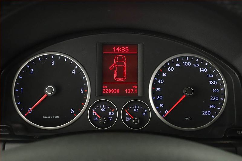 Volkswagen Tiguan (2009) 2.0 TDI, 4X4, Xenony - fotka 8 z 13
