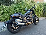 Harley-Davidson FXFBS Softail Fat Bob 114cui (2022) AKČNÍ CENA - náhled 1