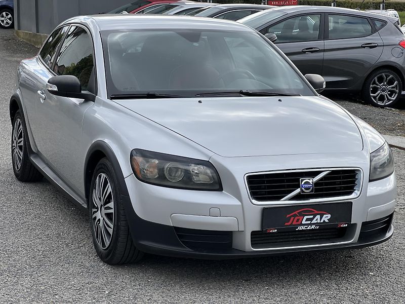 Volvo C30 1.6D ABS KLIMATIZACE TAŽNÉ - fotka 3 z 35