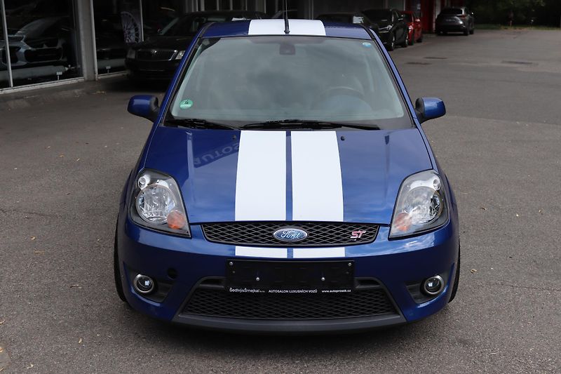 Ford Fiesta ST 2.0i 110kW - fotka 2 z 49