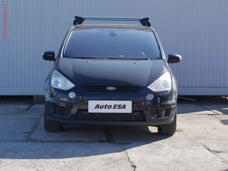 Ford S-MAX (2008) 2.0TDCi, AC, park.čidla - fotka 2 z 16