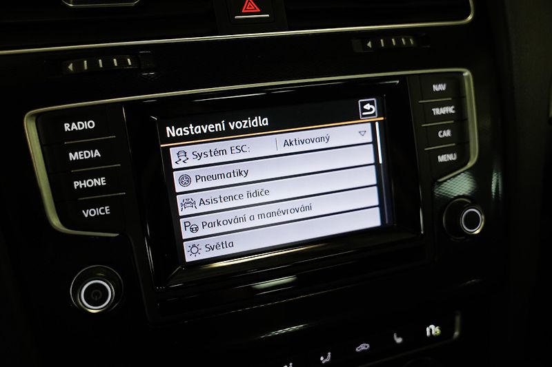 Volkswagen Golf - fotka 19 z 28