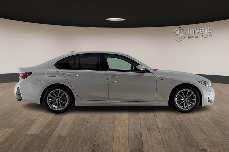 BMW Řada 3 řady 3 | 320d xDrive - fotka 2 z 24
