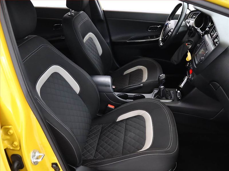Kia Ceed (2015) GT Line 1.6 CRDi, Navi - fotka 7 z 17