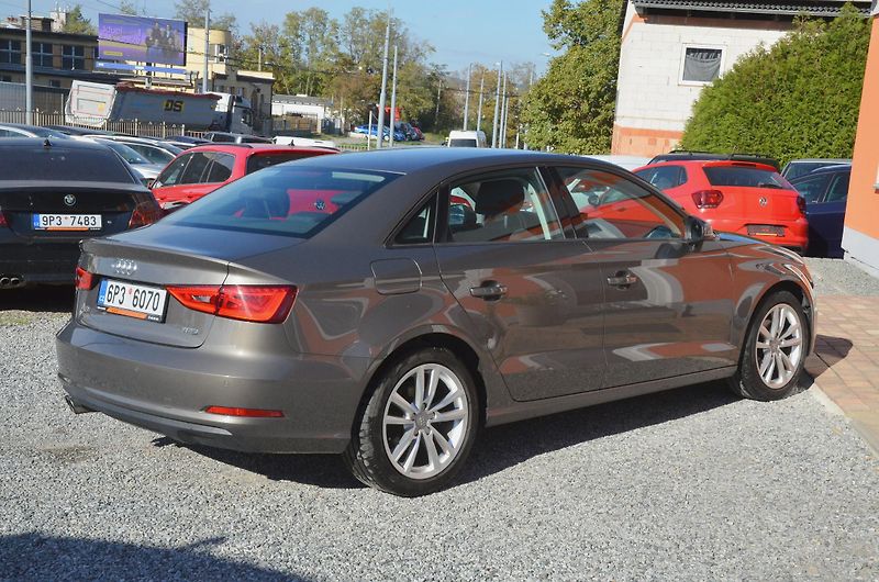 Audi A3 (2015) 1.4 TFSi 92kW AT / 69tkm 1.MAJ - fotka 6 z 38