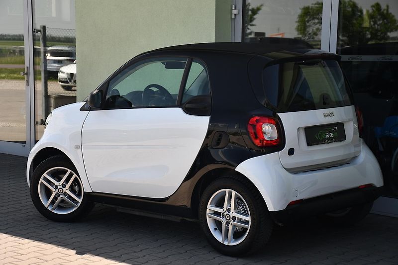 Smart Fortwo EQ - fotka 3 z 25