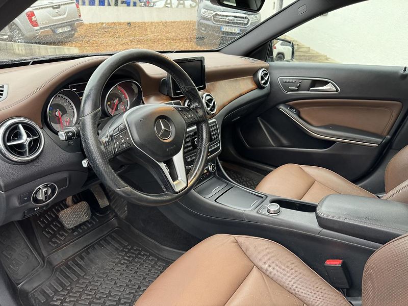 Mercedes-Benz GLA 220 CDI 4 MATIC 125 kW - fotka 7 z 17