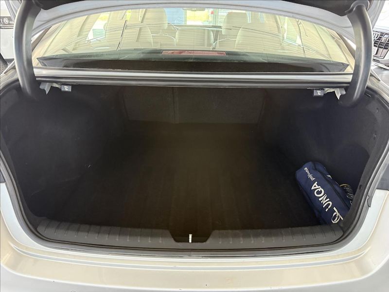 Kia Optima 1,7   CRDi 104kW,AUTOMAT,ČR - fotka 27 z 28