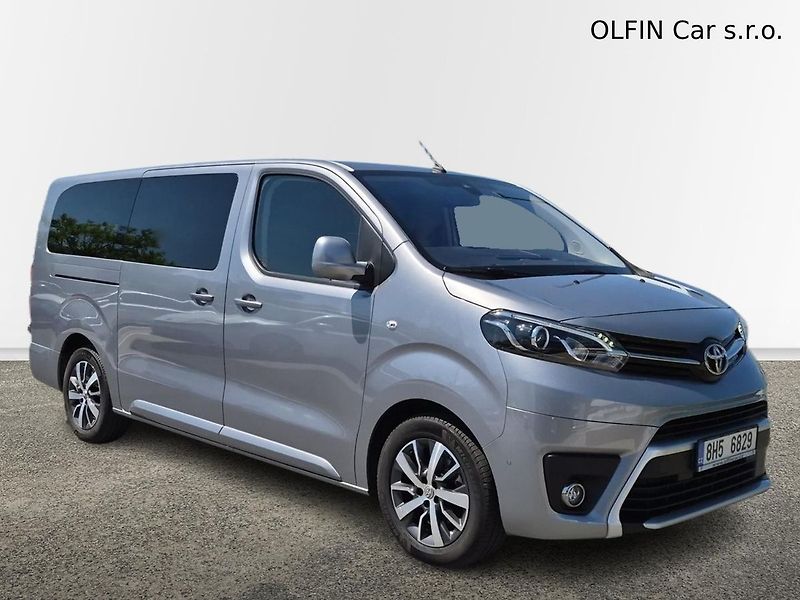 Toyota ProAce Verso Glass Shuttle 2.0 D 180 8A/T B - fotka 3 z 24