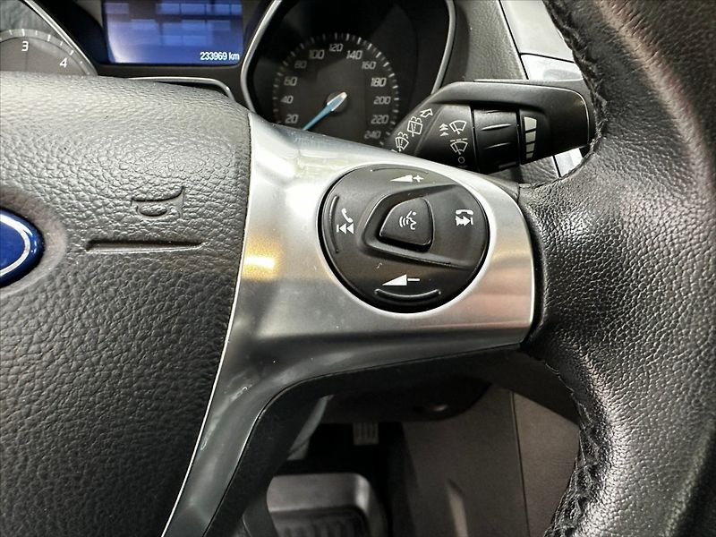 Ford Focus 2,0 2.0TDCi 85kW AUTOMAT - fotka 22 z 39
