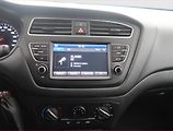 Hyundai i20 (2019) 1.2, Tempomat, Park. senzory - náhled 12
