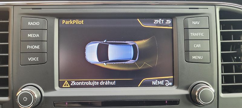 Seat Leon (2014) 1,2TSi 81kWbenzín FuLLeD Style - fotka 27 z 38