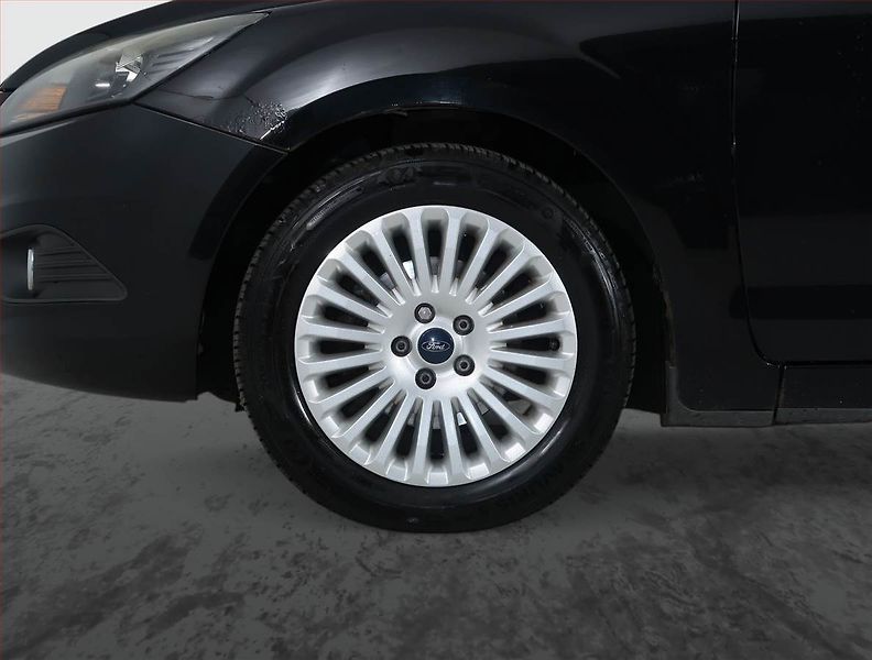 Ford Focus (2009) 1.6 i, v provozu - fotka 14 z 16