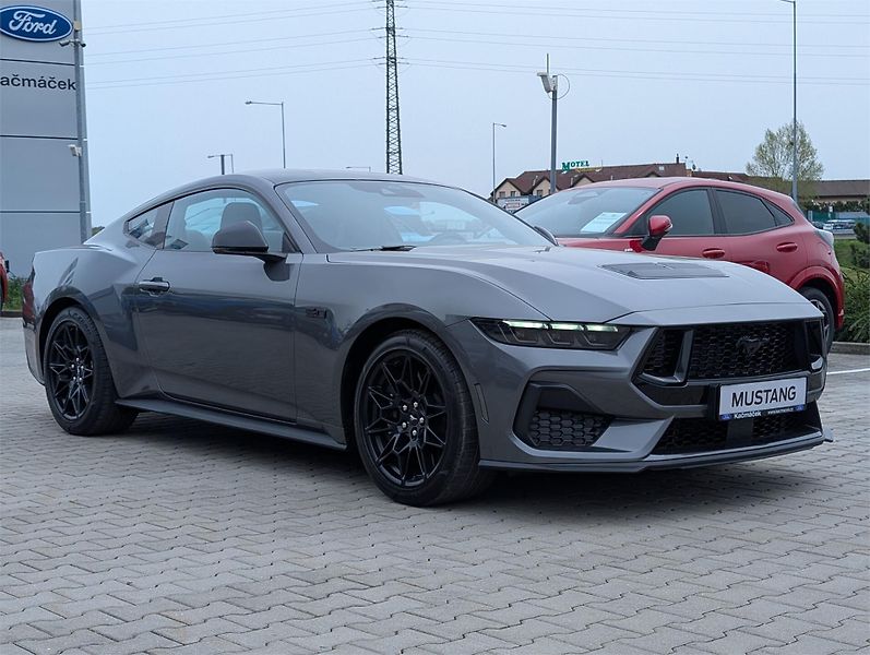 Ford Mustang (2026) V8 GT, Fastback, 5.0 GT 328 kW - fotka 7 z 26
