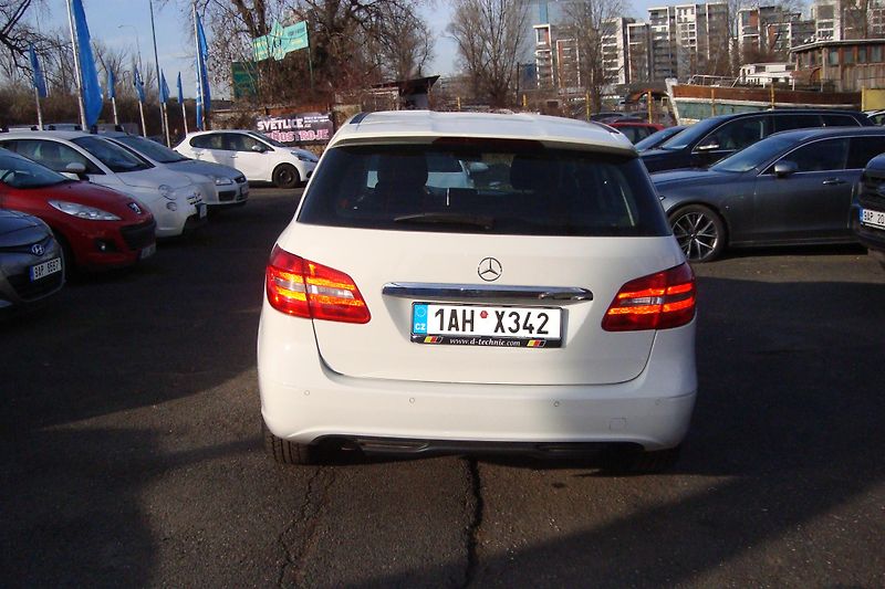 Mercedes-Benz Třídy B (2012) 180 CDi - fotka 6 z 81