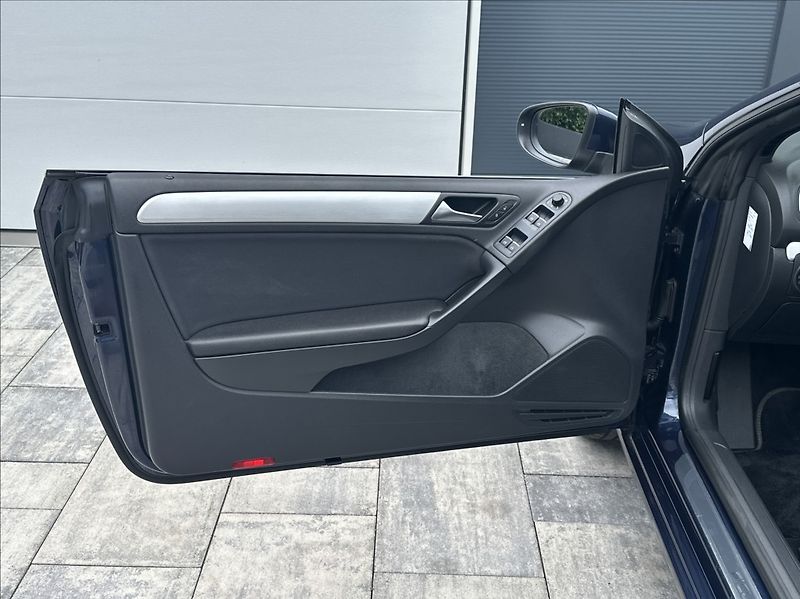 Volkswagen Golf 1,2 TSI 105PS  Cup Cabrio - fotka 17 z 48