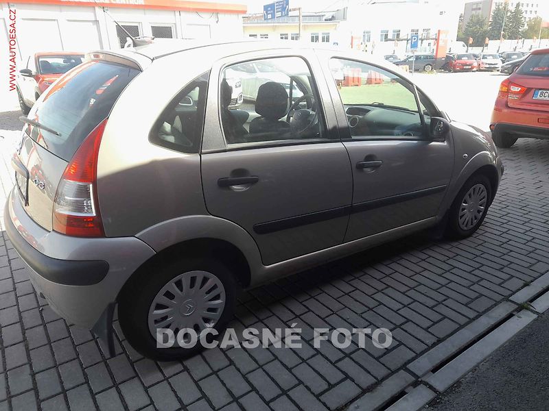 Citroën C3 (2007) 1.4, 2.maj,ČR - fotka 2 z 3