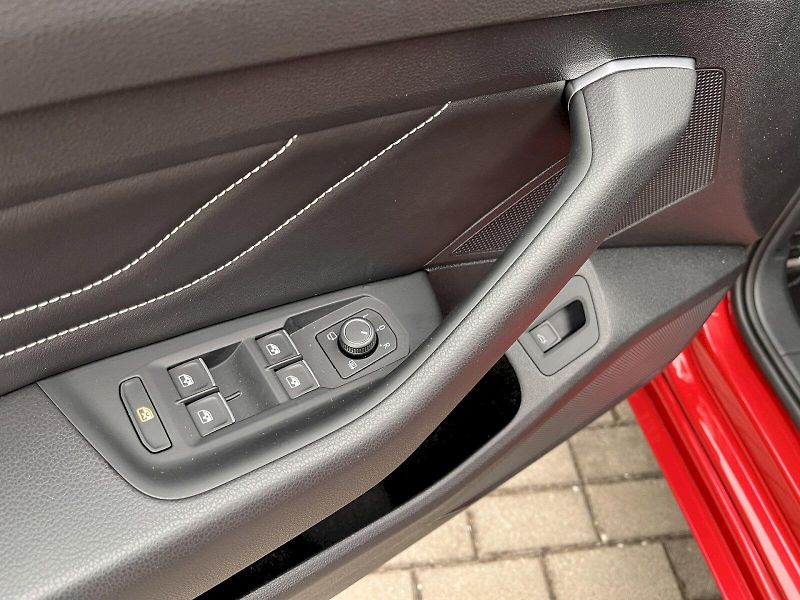 Volkswagen Arteon (2022) 1,5TSI 110KW R-LINE - fotka 13 z 25