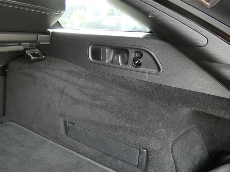 Mercedes-Benz Třídy E 2,0 300de 4M,1Maj, ČR, DPH - fotka 36 z 50
