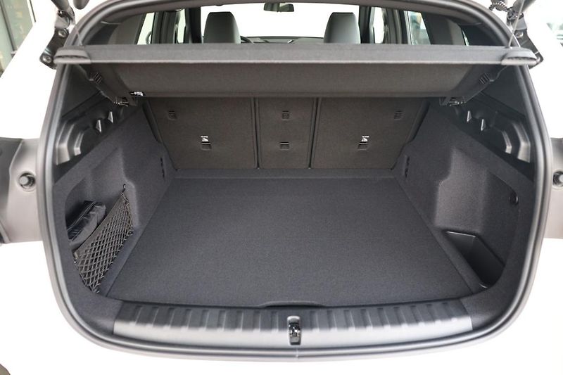 BMW X1 xDrive23i - fotka 8 z 16