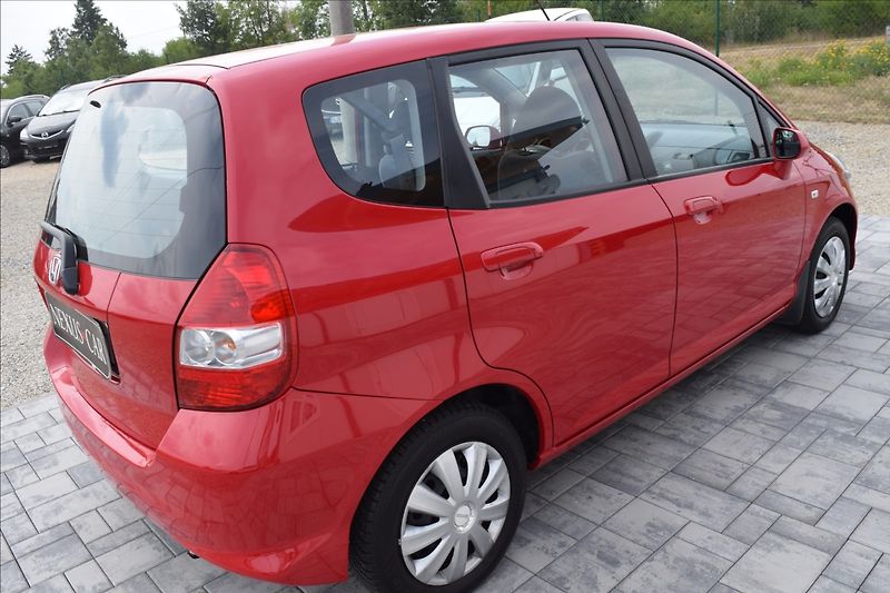 Honda Jazz 1,3 i 57KW NOVÁ STK BEZ KOROZE - fotka 5 z 45