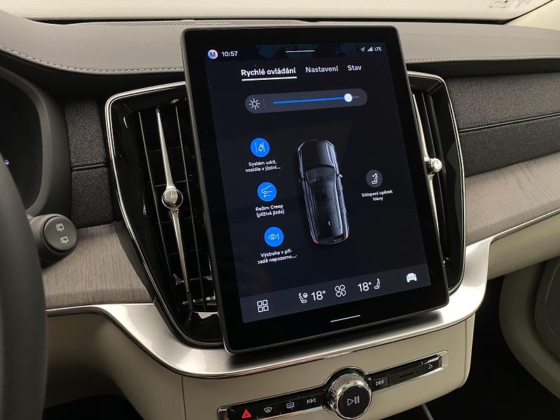 Volvo XC90 (2026) T8 AWD Plug-in DARK ULTRA - fotka 52 z 79