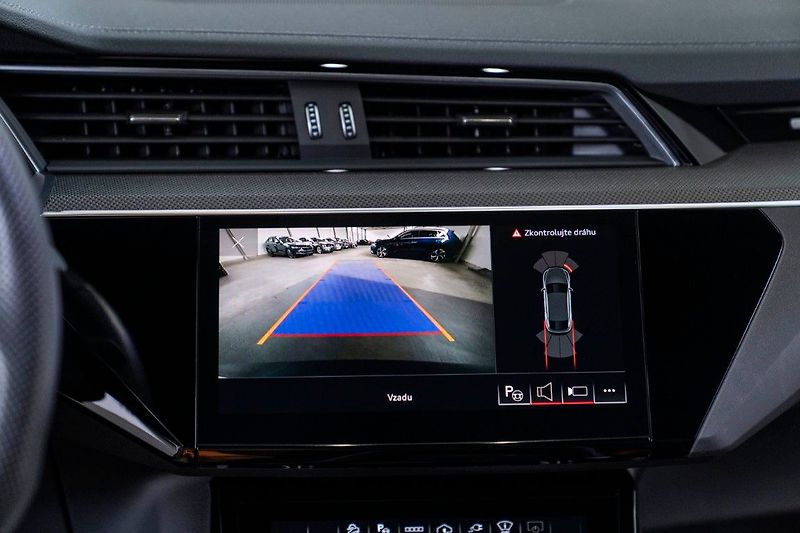 Audi e-tron 55 300kW SB BlackEd Taž ZÁRUKA - fotka 31 z 40