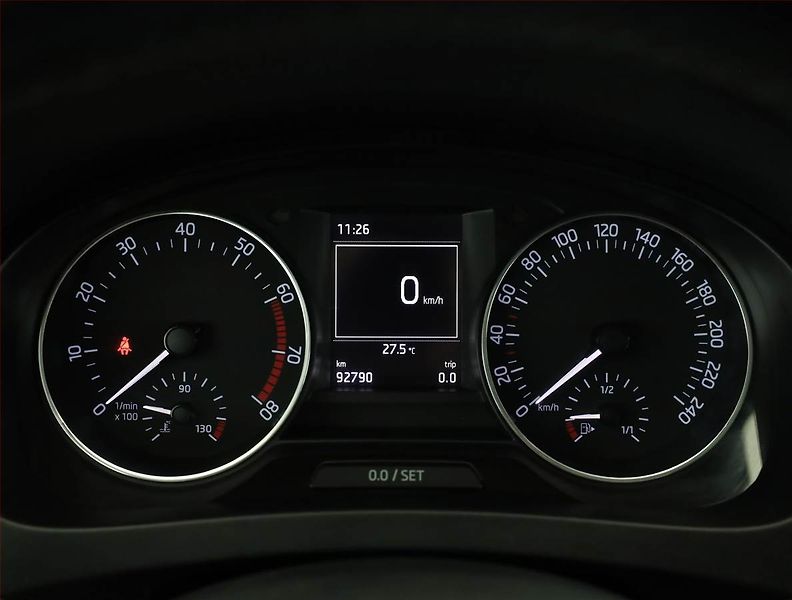 Škoda Rapid (2016) Spaceback 1.2 TSI, Serv.kniha - fotka 9 z 17