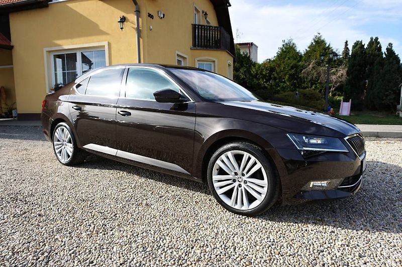 Škoda Superb (2016) STYLE PLUS 2,0 TDI 110 kW - fotka 2 z 53